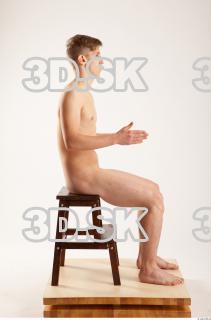 Sitting reference of Erik 0013